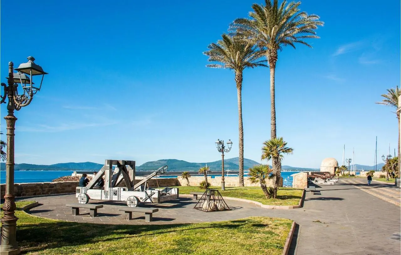 2 Bedroom Awesome Apartment In Alghero 0*,