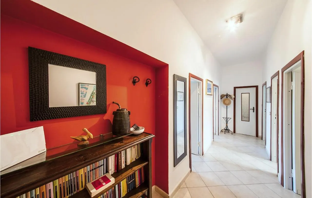 2 Bedroom Awesome Apartment In Alghero